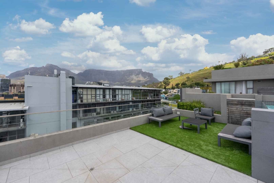 2 Bedroom Property for Sale in Green Point Western Cape